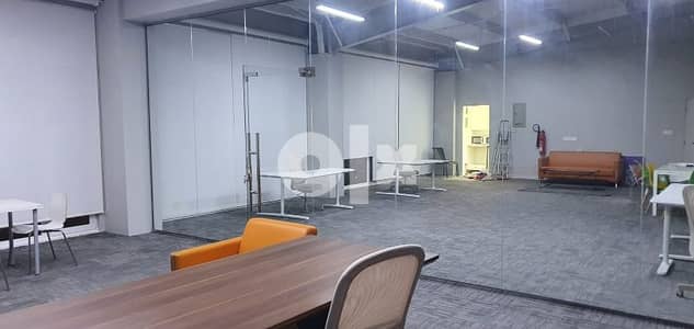 131 SQM Office in MSQ for Rent مكتب في مدينة السلطان قابوس 2